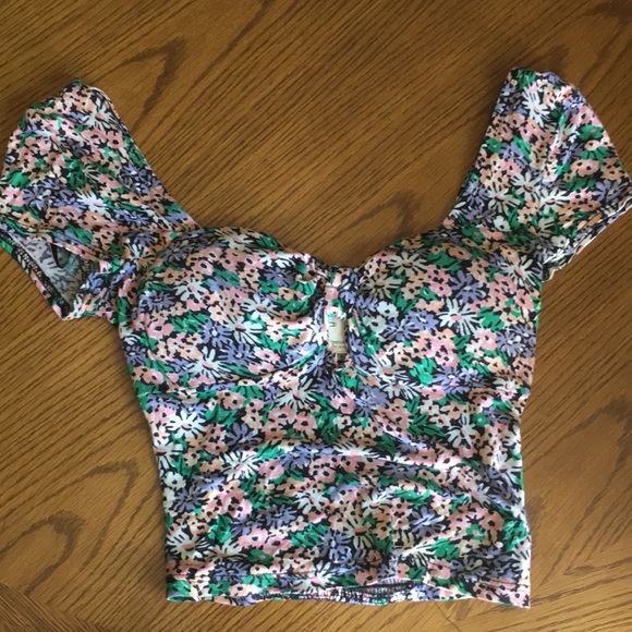 Pins & Needles Tops - Urban outfitters floral crop top with pads